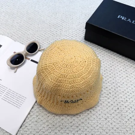 プラダ 帽子
