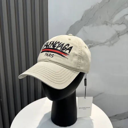 バレンシアガ 帽子