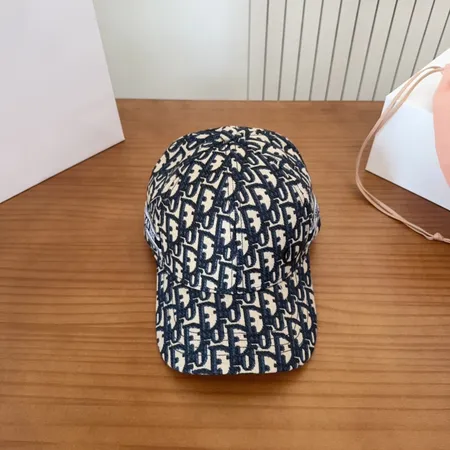 ディオール 帽子