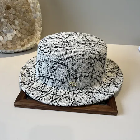 ディオール 帽子