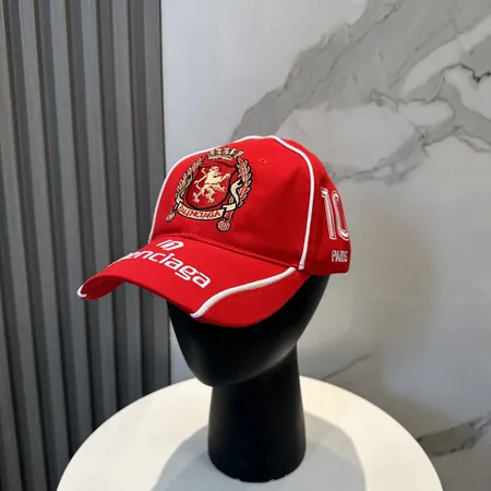 バレンシアガ 帽子