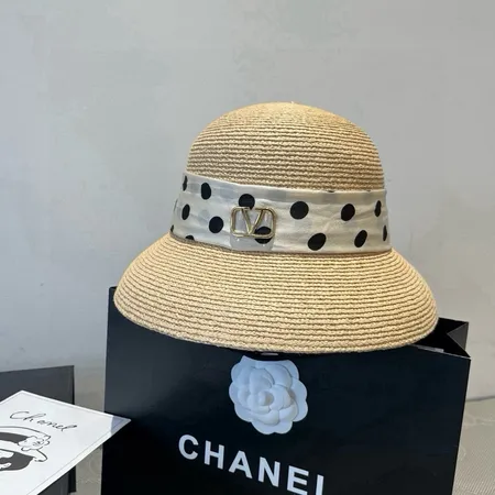 ヴァレンティノ 帽子