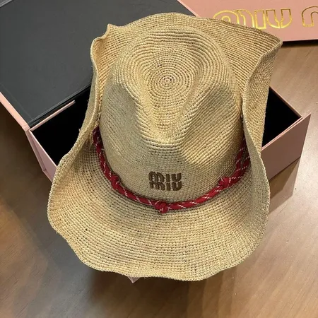 ヴァレンティノ 帽子