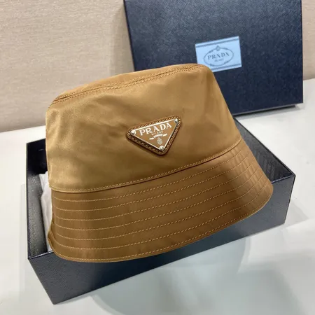 プラダ 帽子