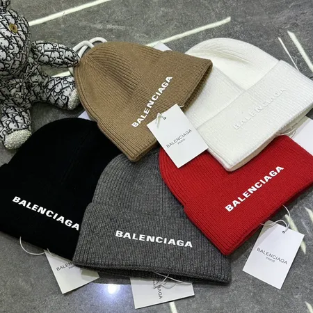 バレンシアガ 帽子