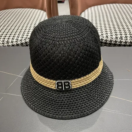 バレンシアガ 帽子