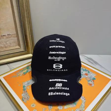 バレンシアガ 帽子