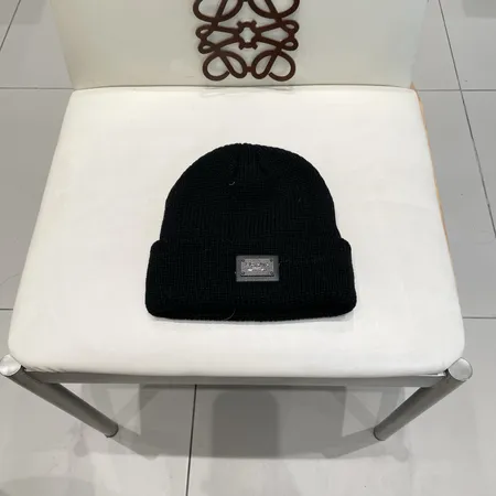 プラダ 帽子