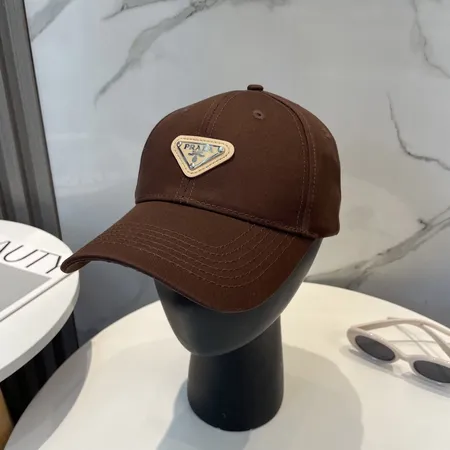 プラダ 帽子