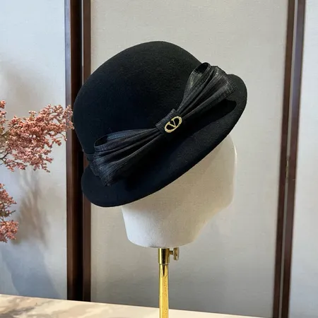 ヴァレンティノ 帽子