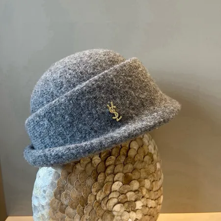 イブサンローラン 帽子