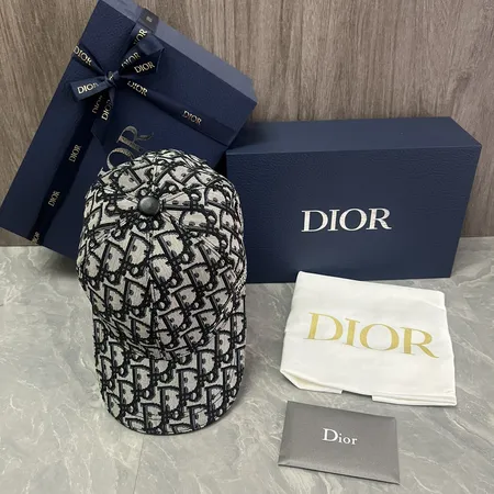 ディオール 帽子