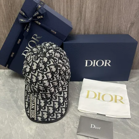 ディオール 帽子