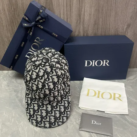 ディオール 帽子