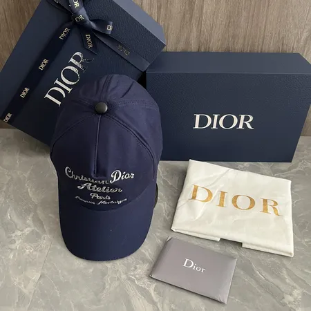 ディオール 帽子