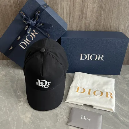 ディオール 帽子