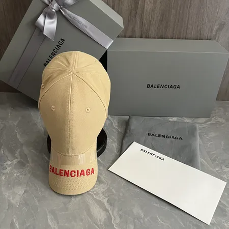 バレンシアガ 帽子