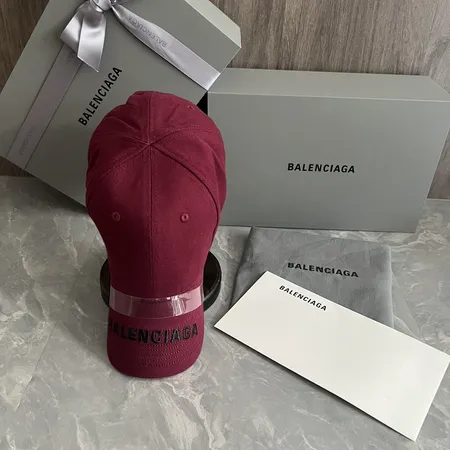 バレンシアガ 帽子