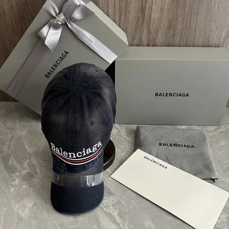 バレンシアガ 帽子