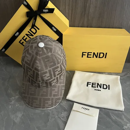 フェンディ 帽子
