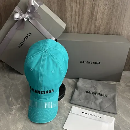 バレンシアガ 帽子