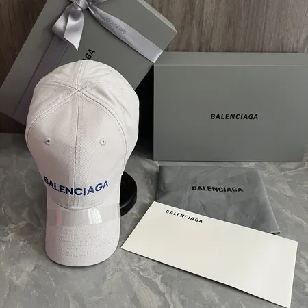 バレンシアガ 帽子