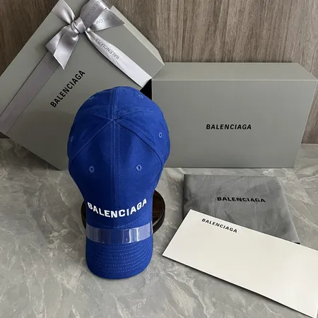 バレンシアガ 帽子