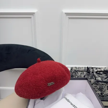 ヴィヴィアン・ウエストウッド 帽子