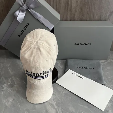 バレンシアガ 帽子