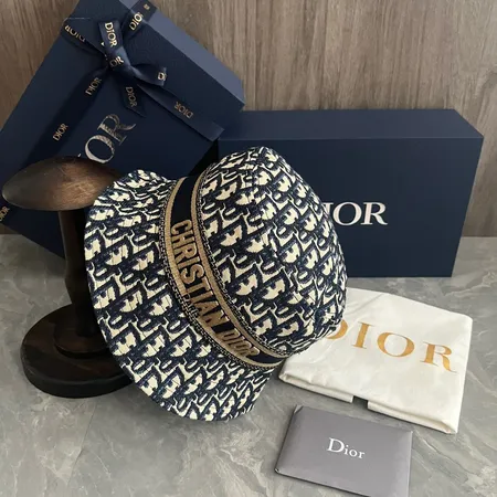 ディオール 帽子