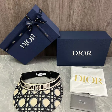 ディオール 帽子