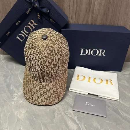 ディオール 帽子