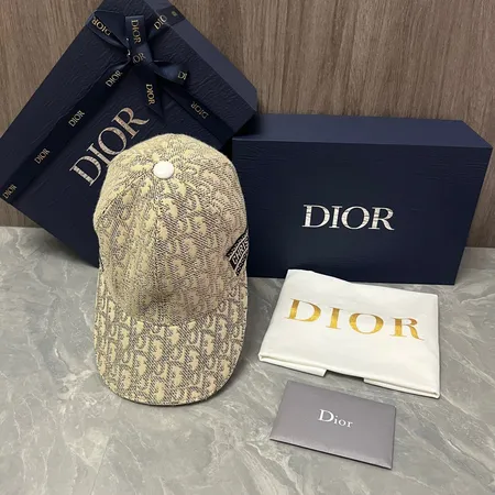 ディオール 帽子