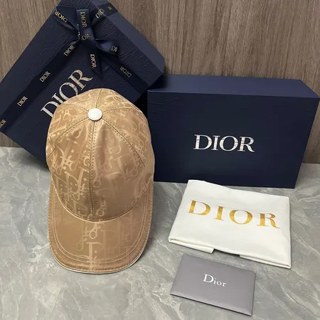 ディオール 帽子