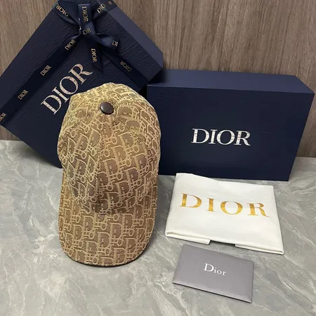 ディオール 帽子