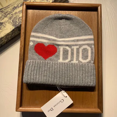 ディオール 帽子