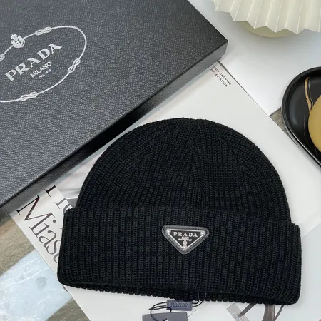 プラダ 帽子