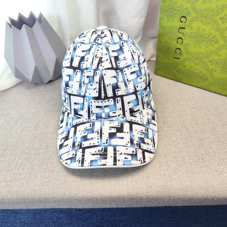 フェンディ 帽子