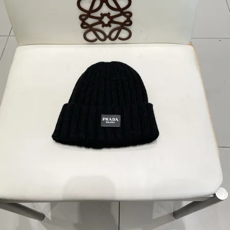 プラダ 帽子