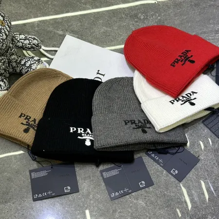 プラダ 帽子