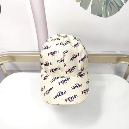 フェンディ 帽子