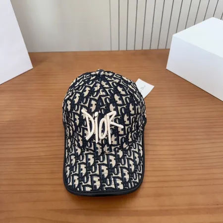 ディオール 帽子