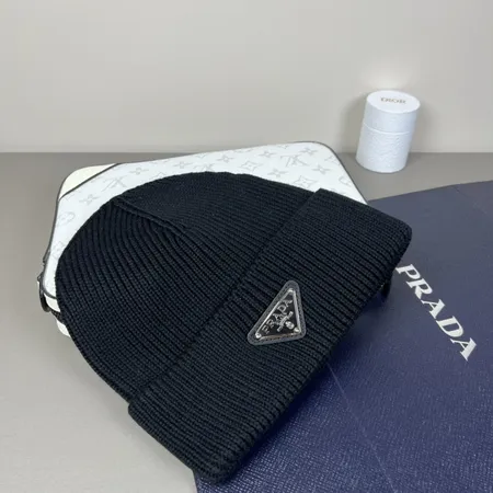 プラダ 帽子