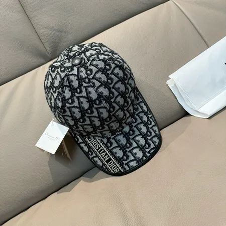 ディオール 帽子