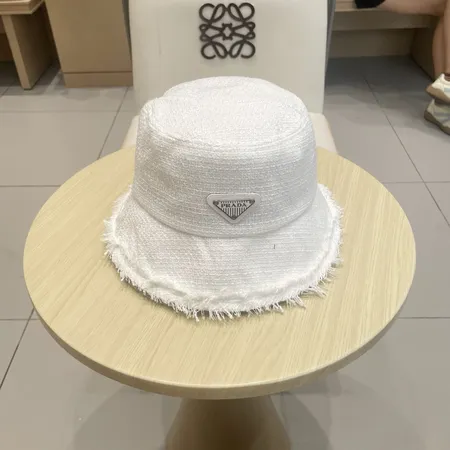 プラダ 帽子