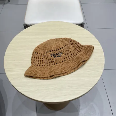 プラダ 帽子