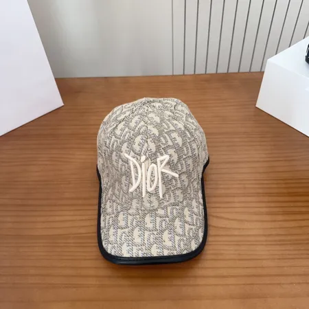 ディオール 帽子