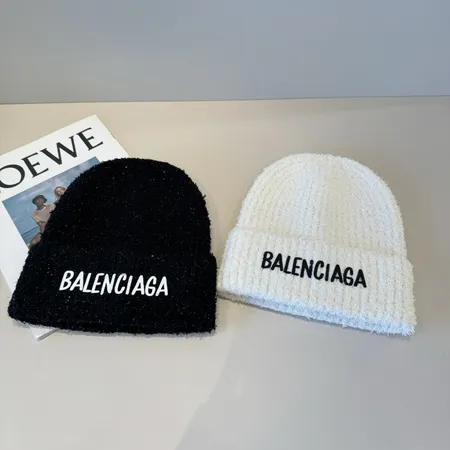 バレンシアガ 帽子