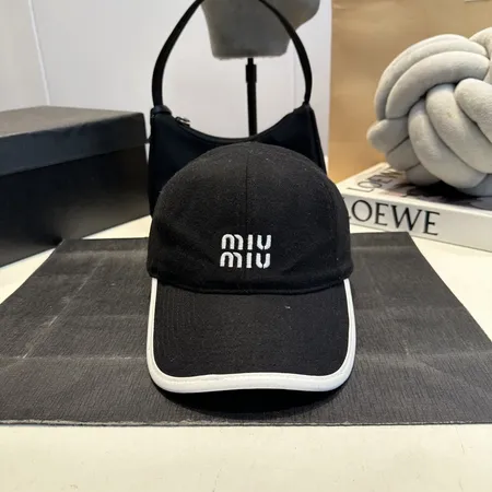 ミュウミュウ 帽子