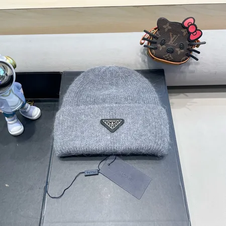 プラダ 帽子